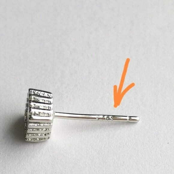 Sterling Silver square CZ stud earrings 🆕 - Picture 4 of 5
